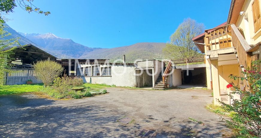 vente Ensemble immobilier Sechilienne