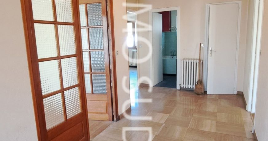 vente Ensemble immobilier Sechilienne