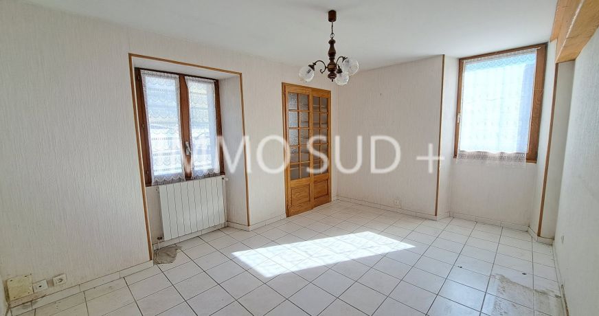 vente Ensemble immobilier Sechilienne