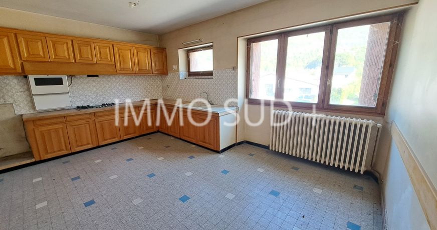 vente Ensemble immobilier Sechilienne