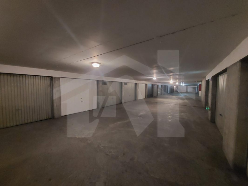 location Parking intérieur Grenoble - Photo 1