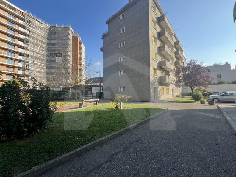 location Appartement Grenoble - Photo 7