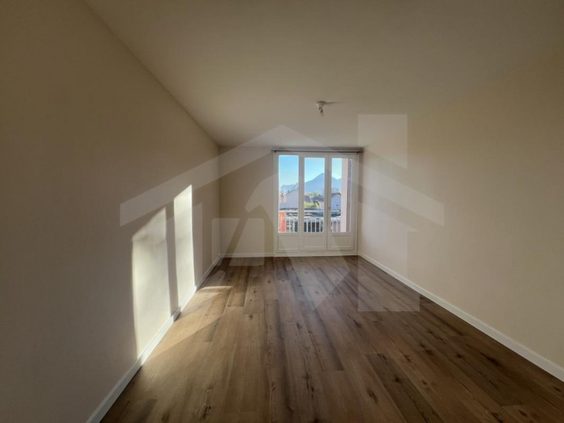 location Appartement Le Pont-de-claix - Photo 4