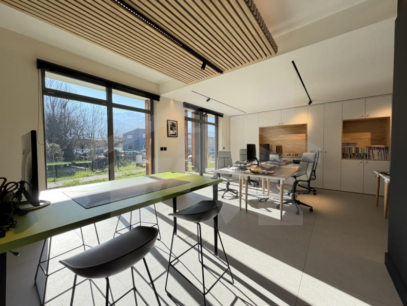 vente Local commercial Crolles - Photo 2