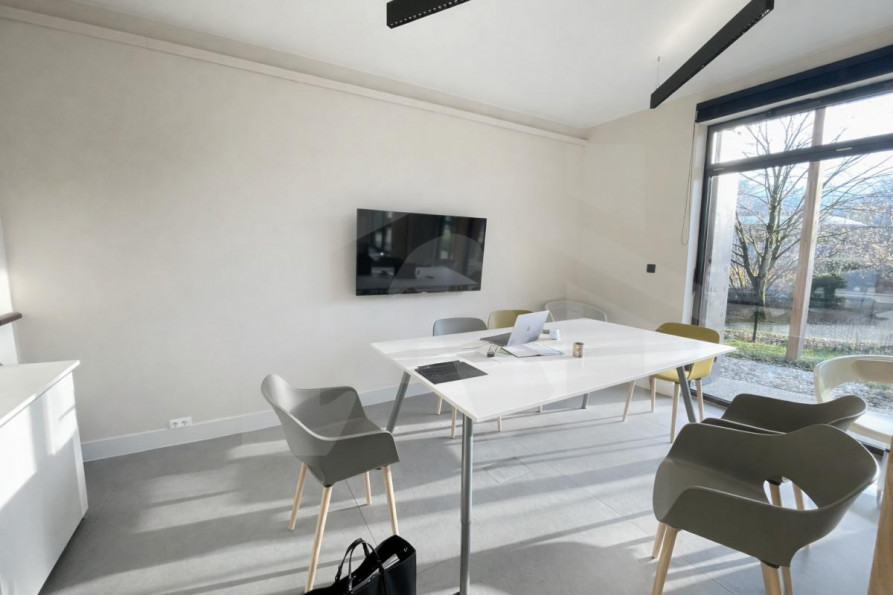 vente Local commercial Crolles - Photo 3