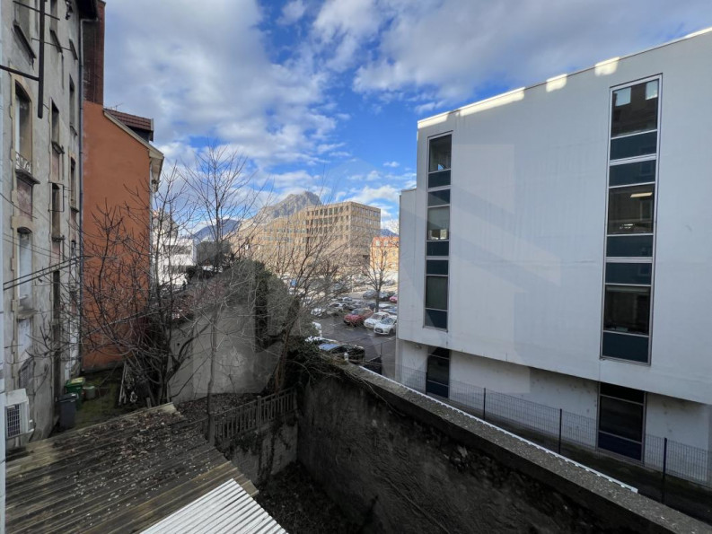 vente Appartement Grenoble - Photo 9