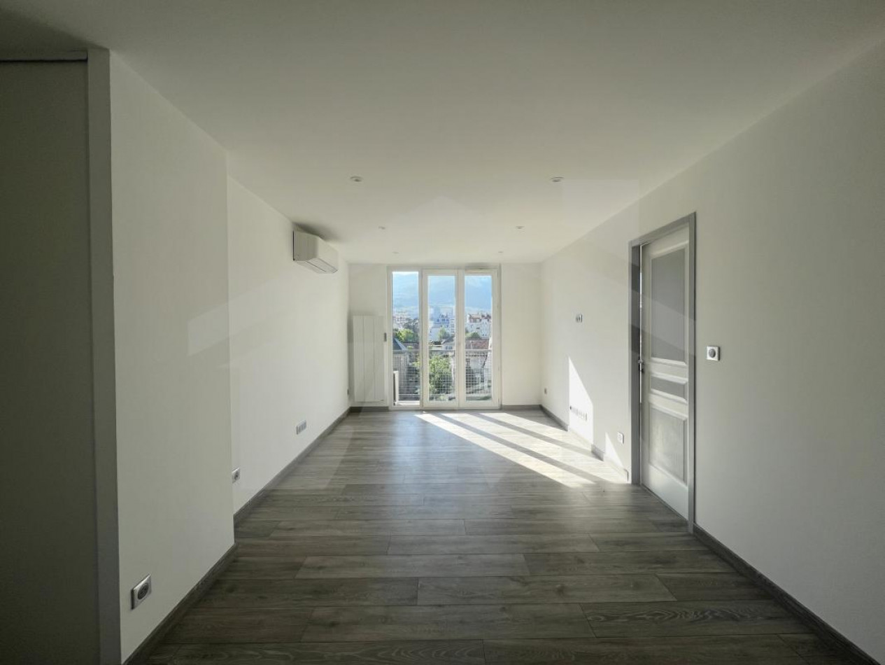 à louer Appartement Grenoble - Photo 2