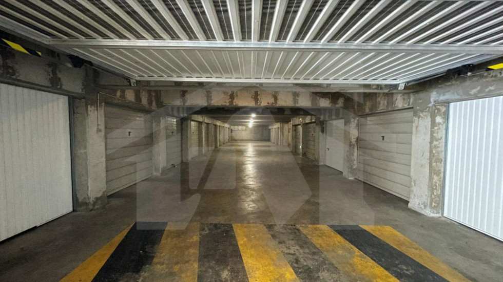 location Parking intérieur Grenoble - Photo 1