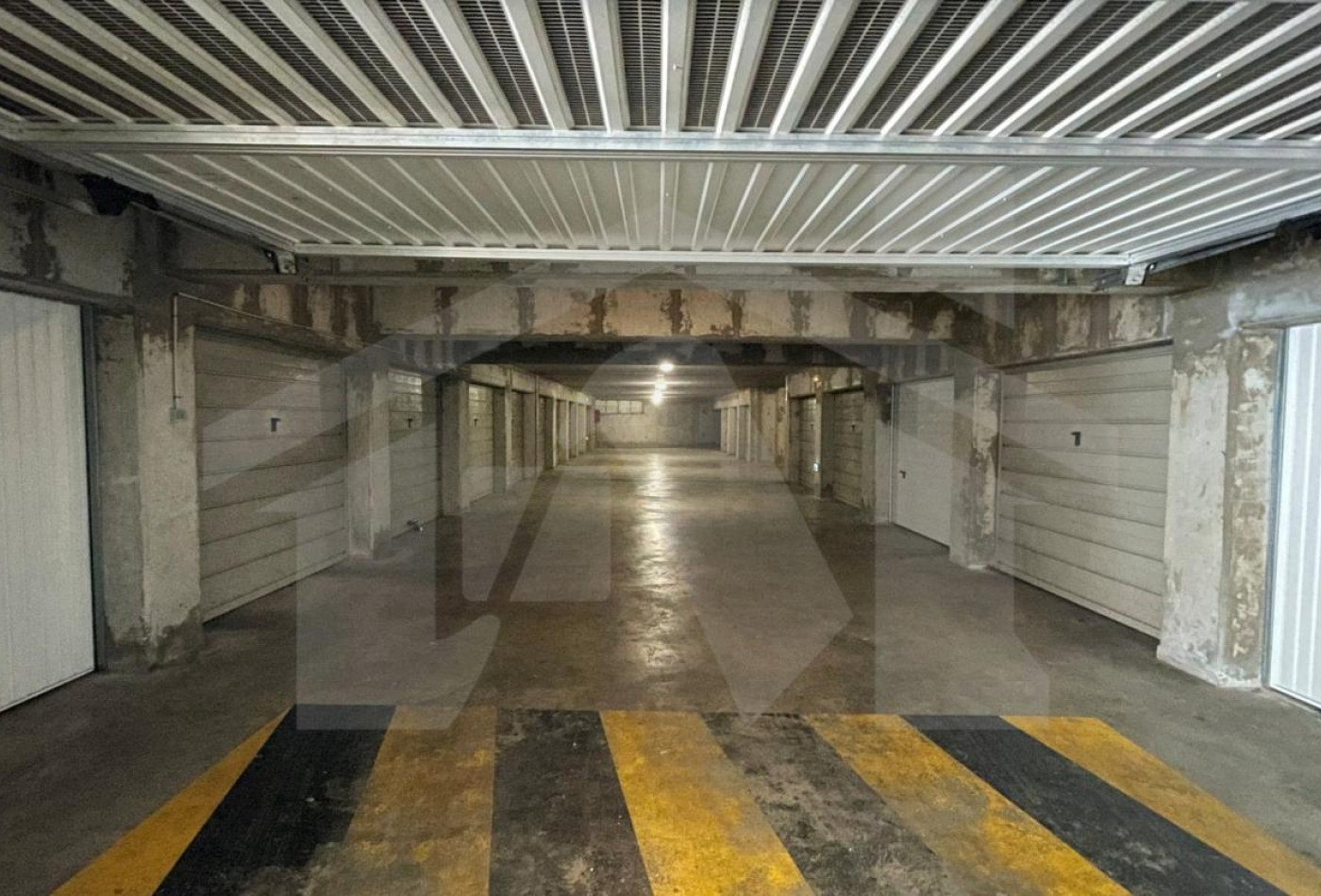 location Parking intérieur Grenoble - Photo 1