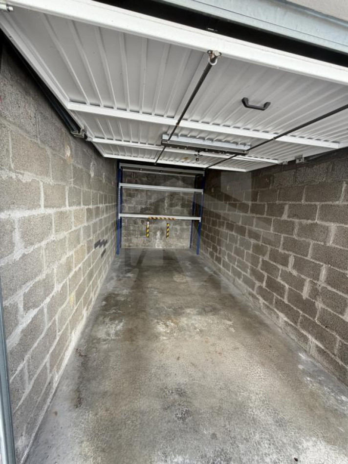à louer Parking intérieur Grenoble - Photo 1