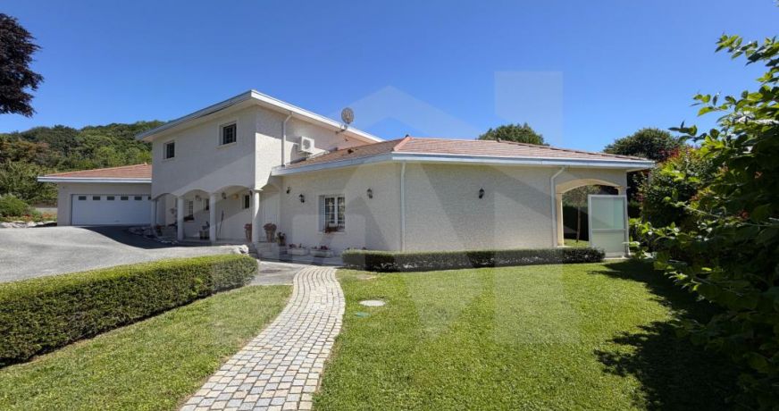 vente Maison Brié-et-angonnes