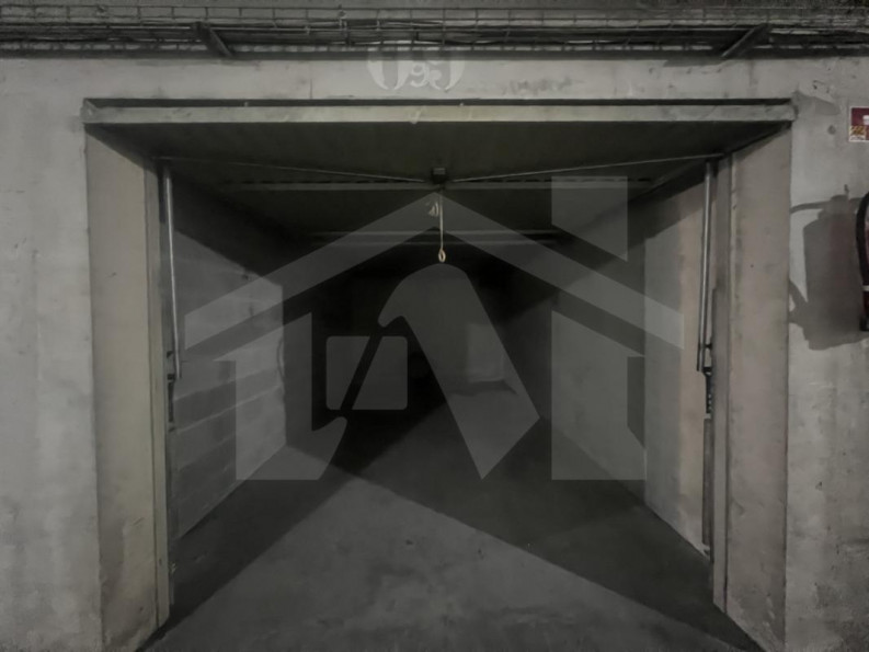 location Parking intérieur Saint-martin-d'hères - Photo 2