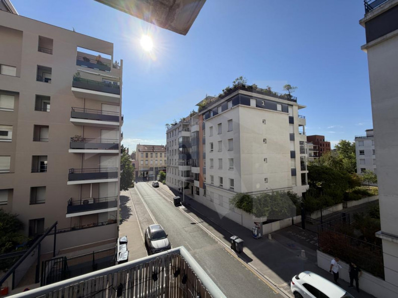 vente Appartement Lyon 7eme Arrondissement - Photo 5