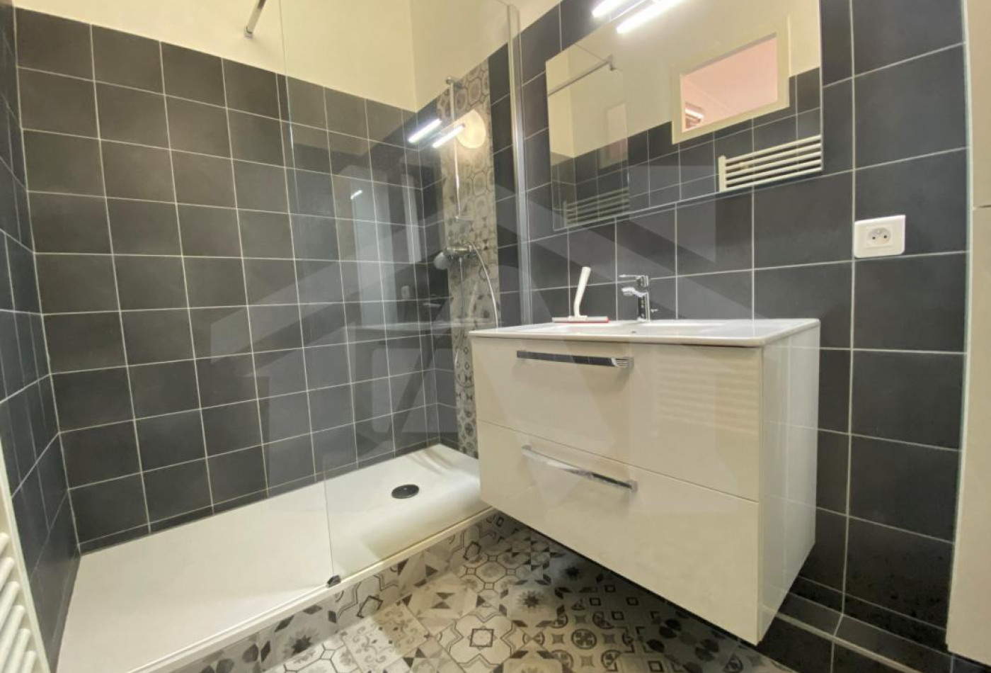 location Appartement Grenoble - Photo 2