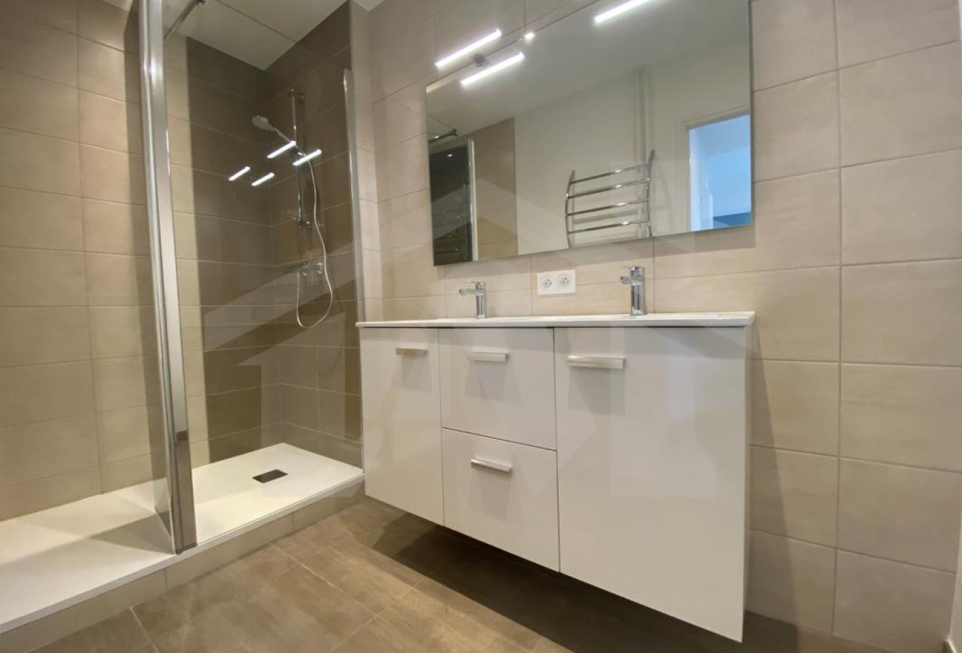 location Appartement Grenoble - Photo 8