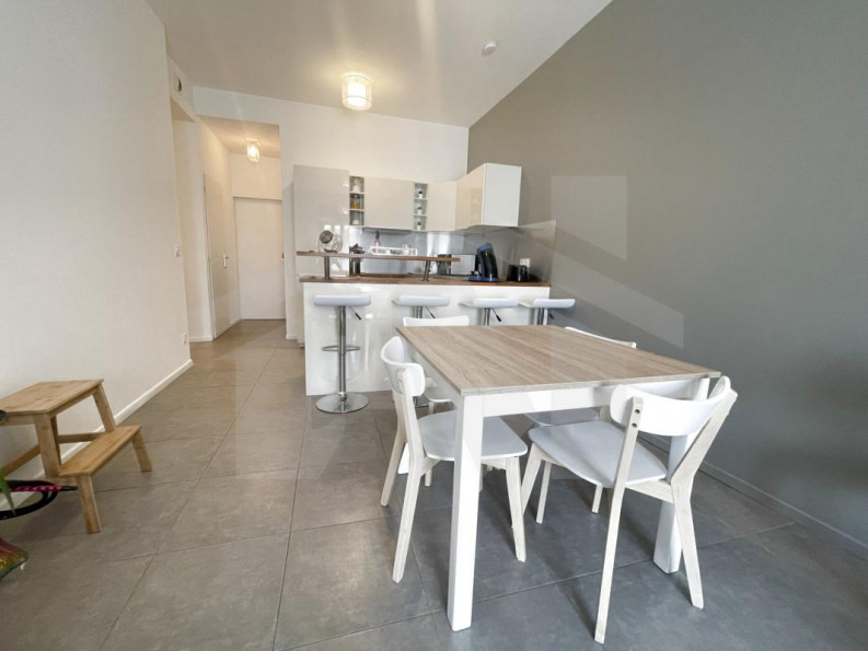 location Appartement Grenoble - Photo 2