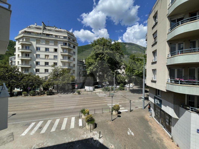 vente Appartement Grenoble - Photo 1
