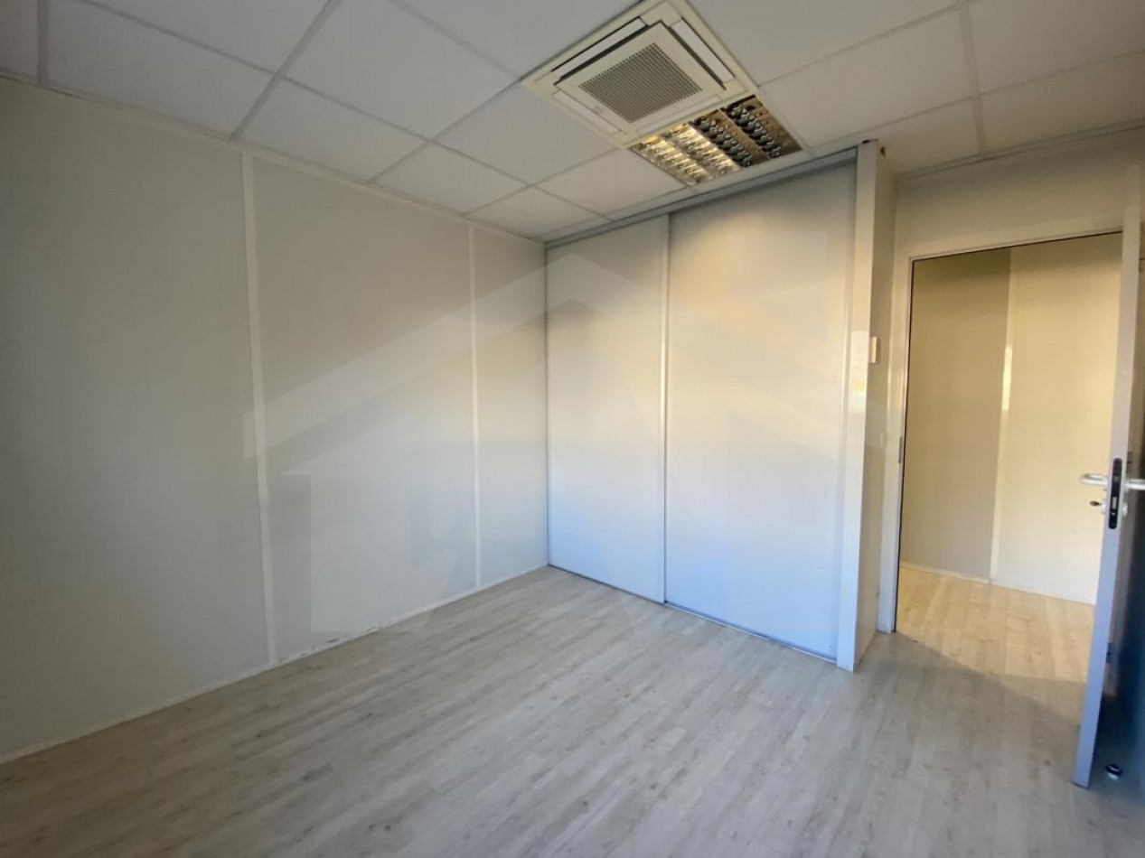 à louer Bureau Montbonnot-saint-martin - Photo 11