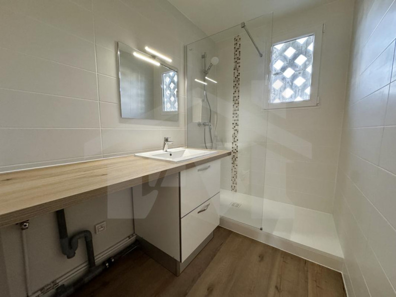 location Appartement Le Pont-de-claix - Photo 4