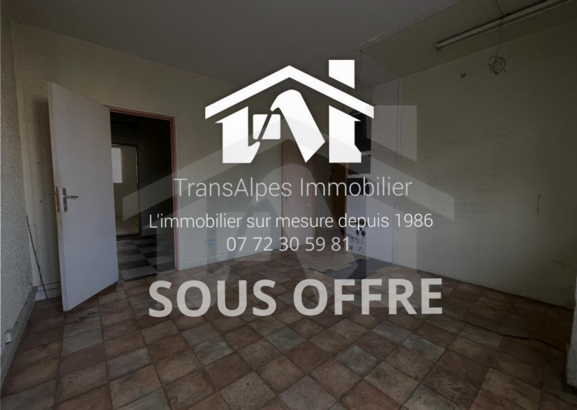 vente Local commercial Fontaine - Photo 2