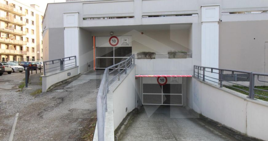 location Parking intérieur Grenoble