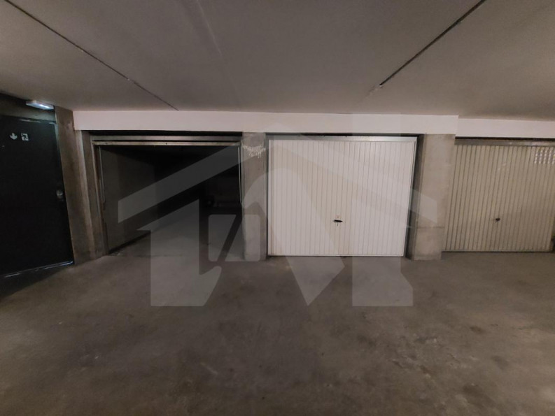 vente Parking intérieur Grenoble - Photo 1