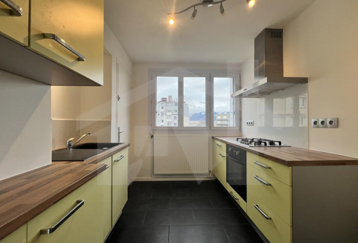 location Appartement Grenoble - Photo 2