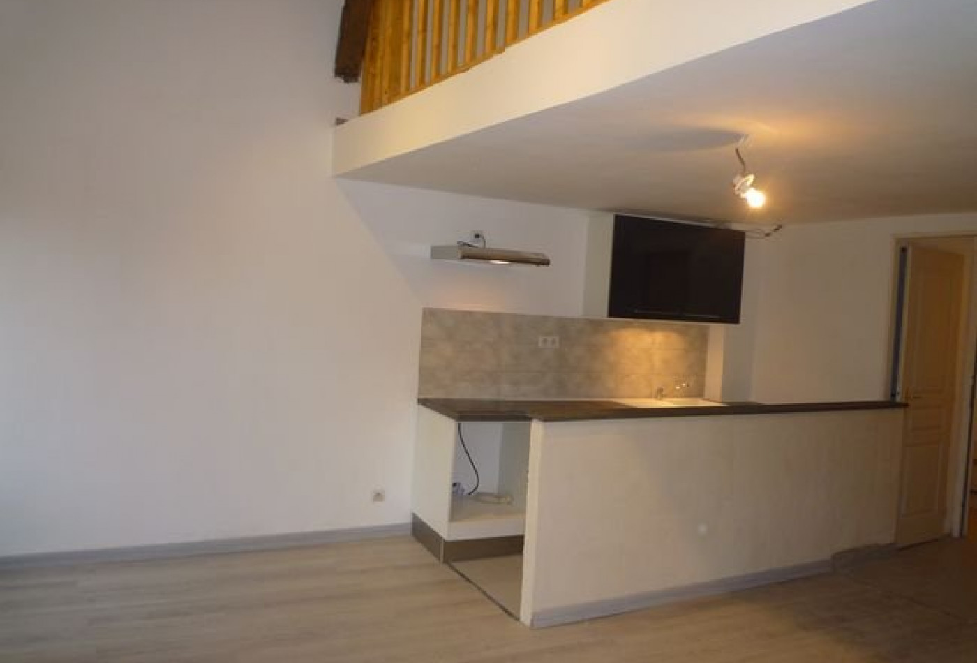 location Appartement Cremieu - Photo 2