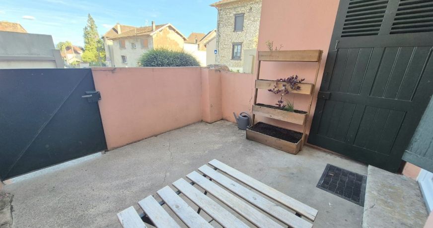 location Maison Vezeronce Curtin