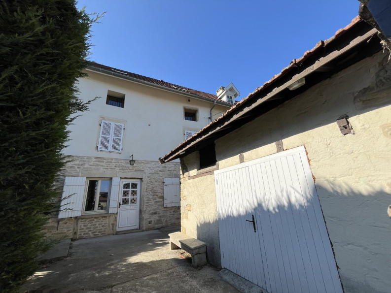 location Maison Trept - Photo 1