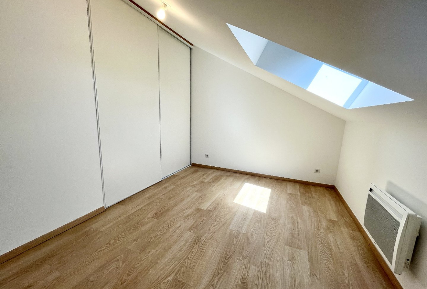 location Maison Annoisin Chatelans - Photo 5