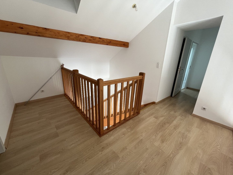 location Maison Annoisin Chatelans - Photo 8