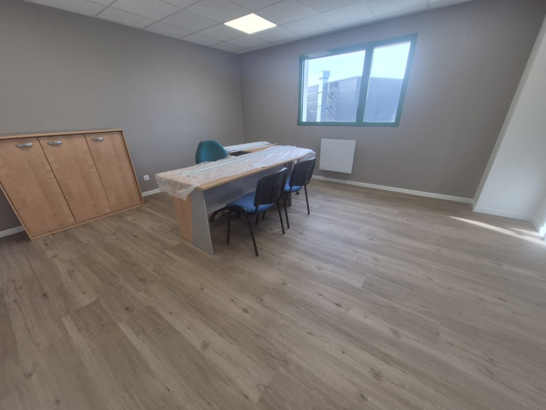 location Ateliers et bureaux Villemoirieu - Photo 3