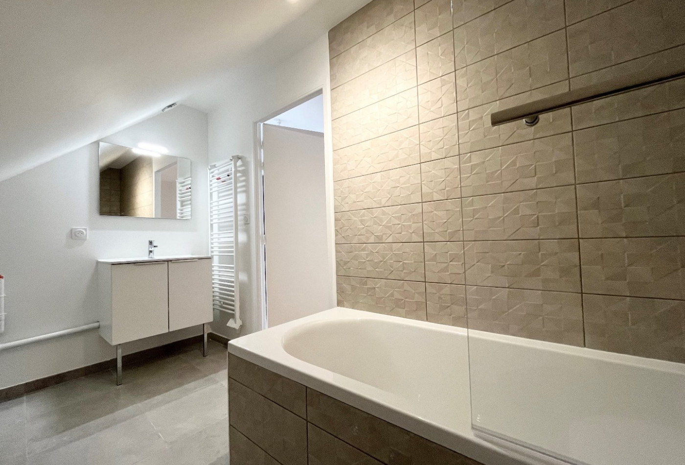 location Appartement Cremieu - Photo 8