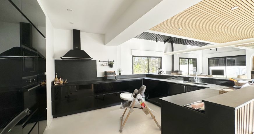 vente Villa Pouillon