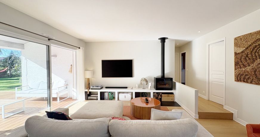 à vendre Maison contemporaine Angresse