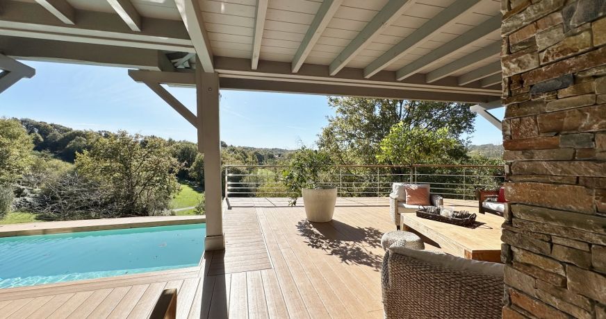 à vendre Villa d'architecte Bassussarry