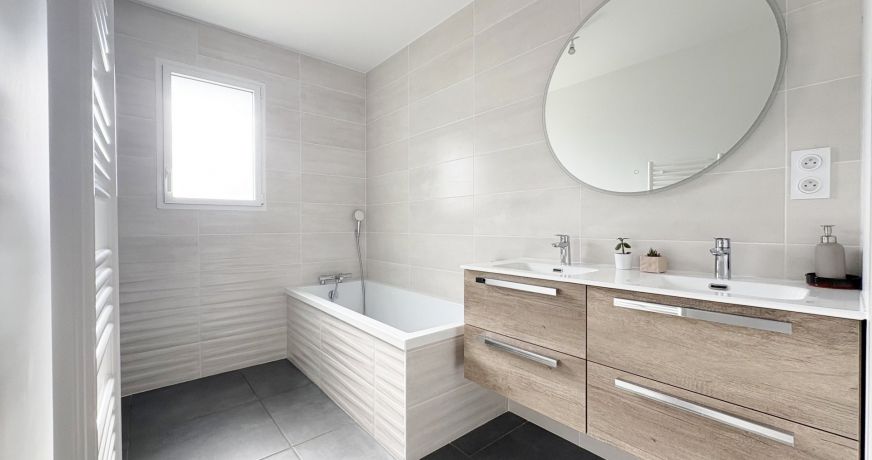 vente Maison Mees