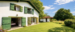 vente Maison et dépendances Urt