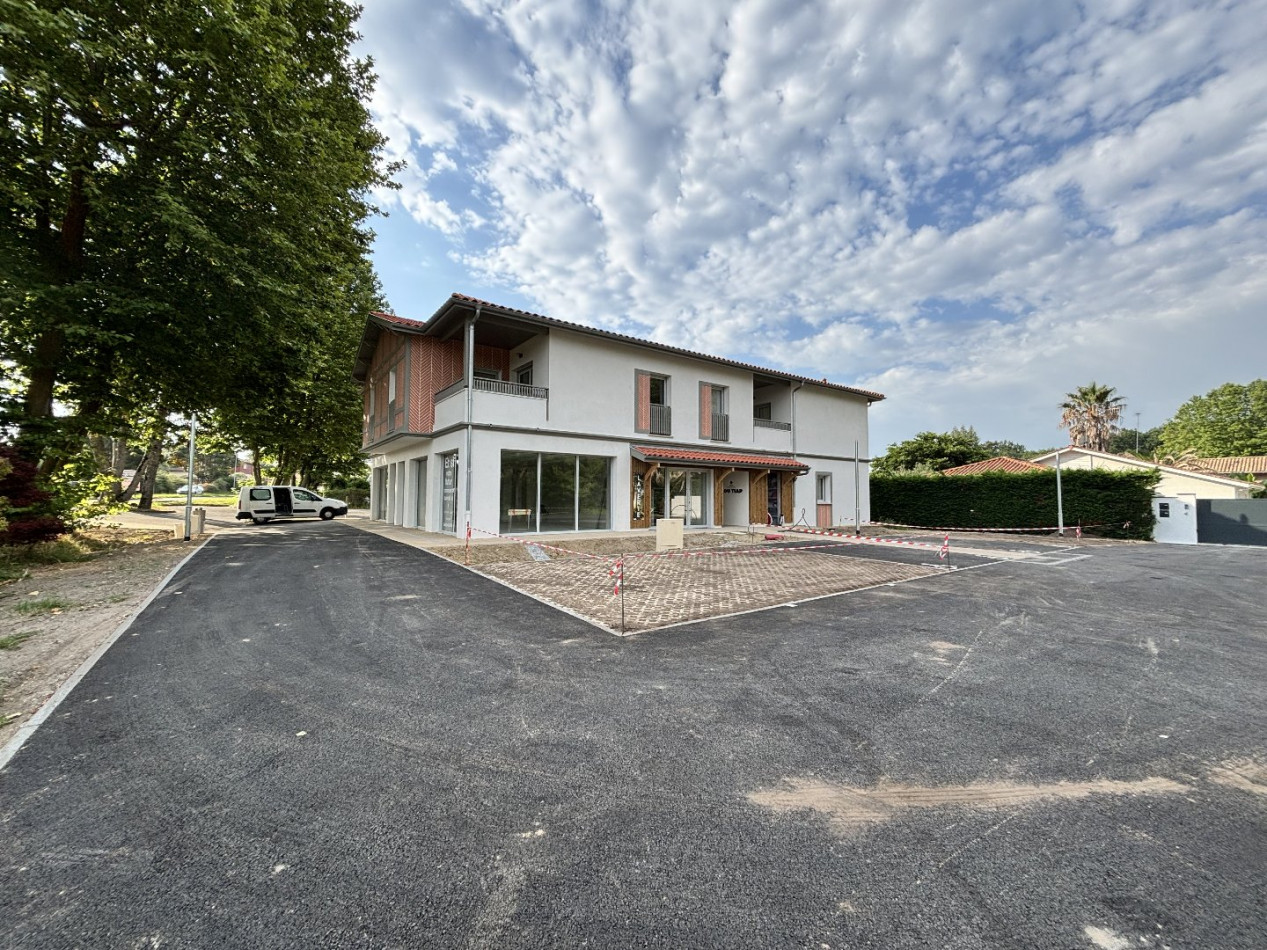 location Local commercial Saubion - Photo 3
