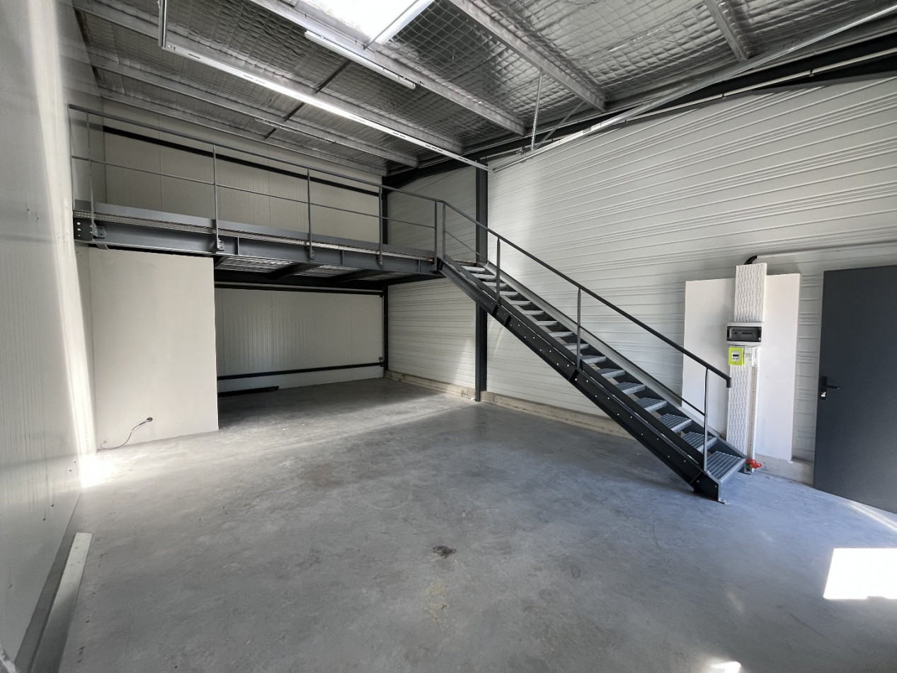 location Entrepots et bureaux Tosse - Photo 4