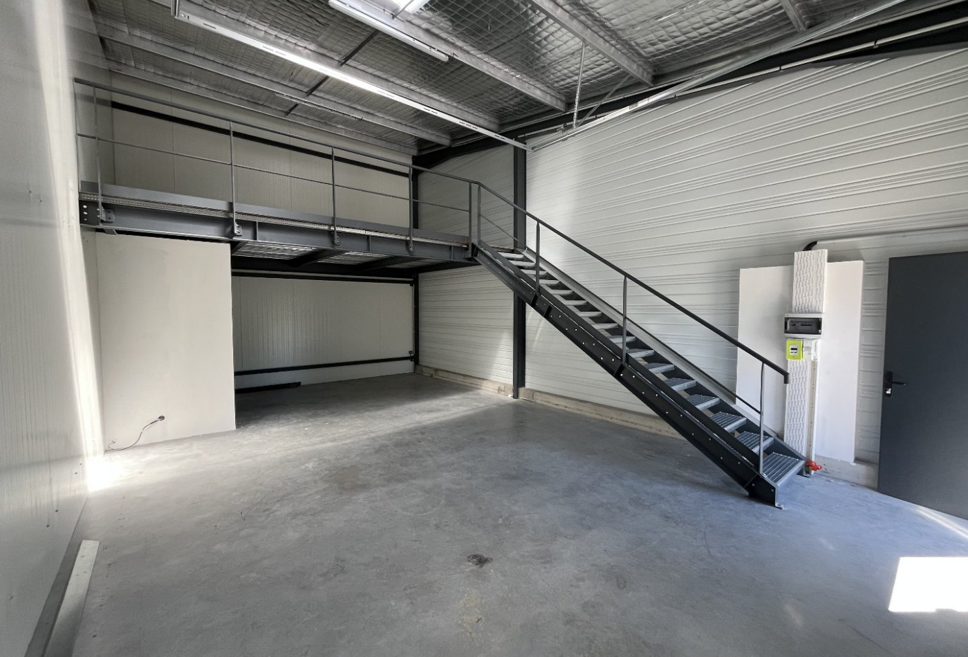 location Entrepots et bureaux Tosse - Photo 4