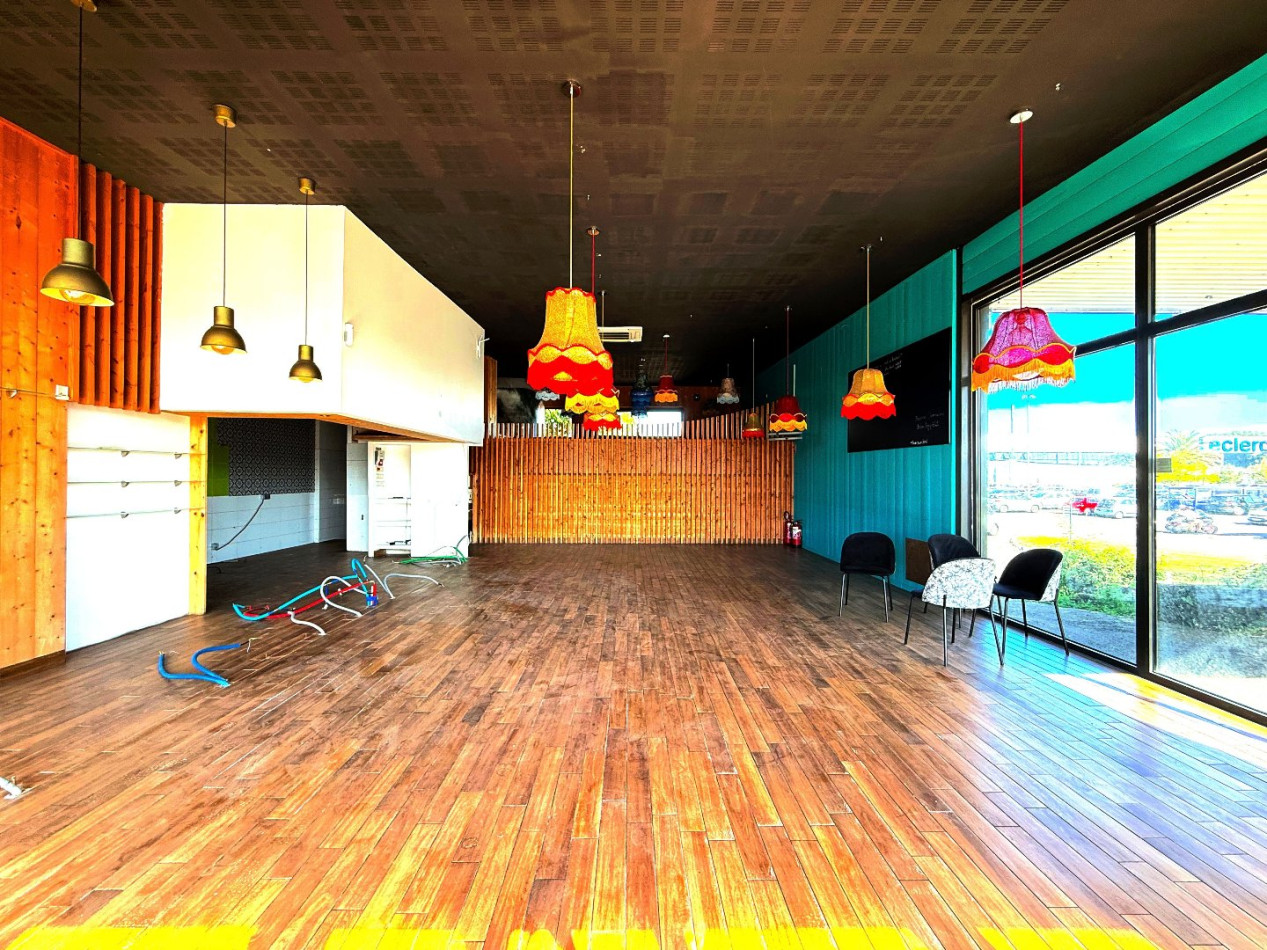 location Local commercial Saint Vincent De Tyrosse - Photo 3