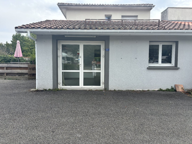 location Local commercial Saint Vincent De Tyrosse - Photo 2