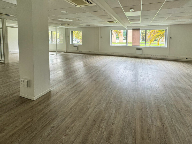 à louer Bureau Lons - Photo 4