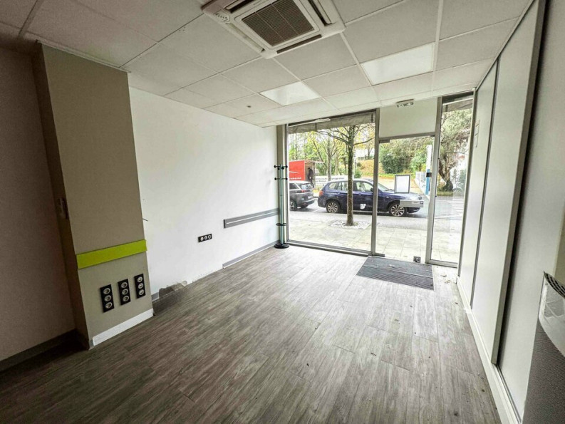 location Local commercial Bayonne - Photo 3