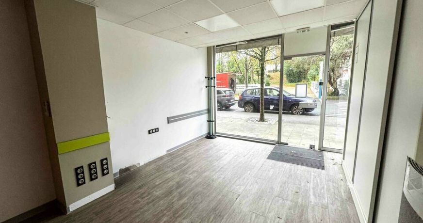 location Local commercial Bayonne