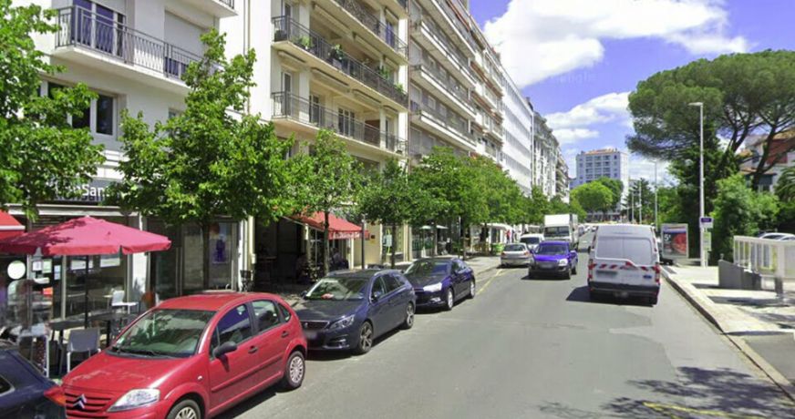 location Local commercial Bayonne