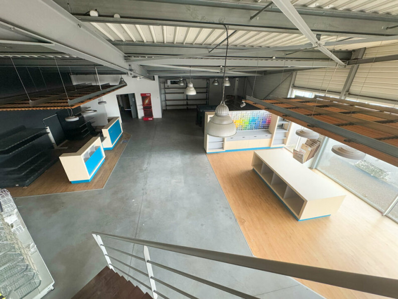 à louer Local commercial Lons - Photo 3