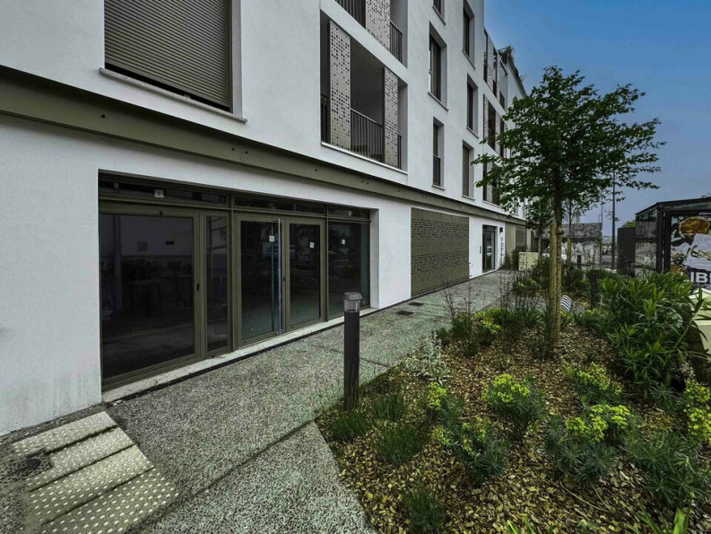à vendre Local commercial Bayonne - Photo 1
